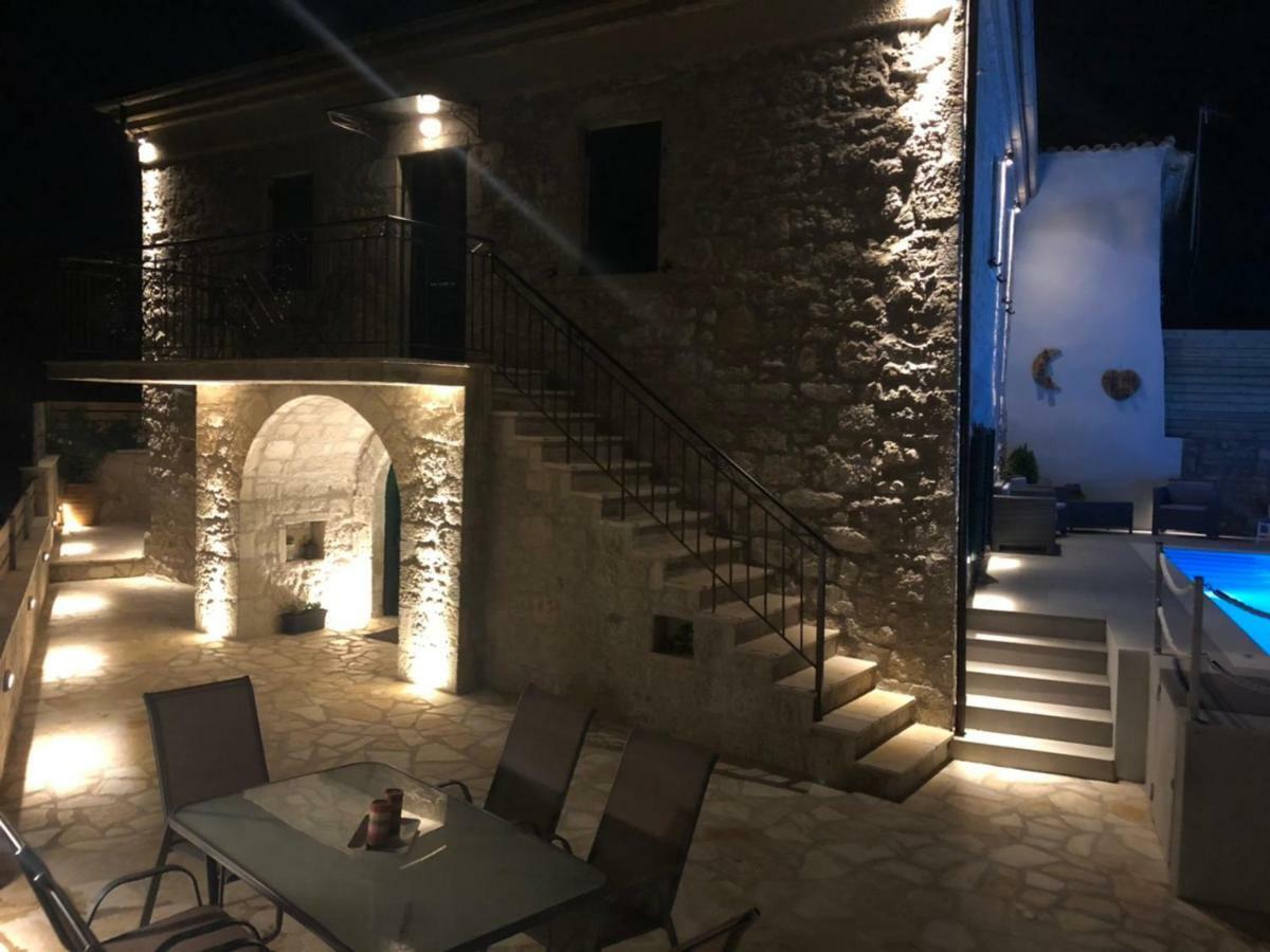 Villa Charonia Spanokhorion Bagian luar foto